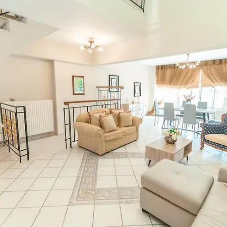 Rena's Center House * Кос