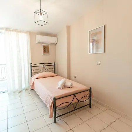 Апартаменти Rena's Center House