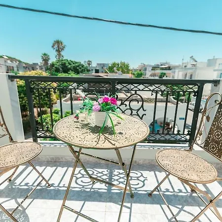 Апартаменти Rena's Center House *