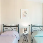 Rena's Center House Διαμέρισμα